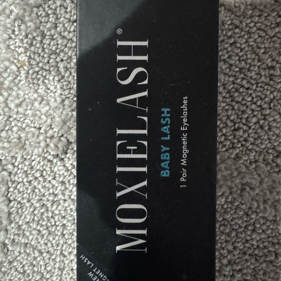 Moxie Lash Magnetic Lash 4 boxes never used - Picture 3 of 4